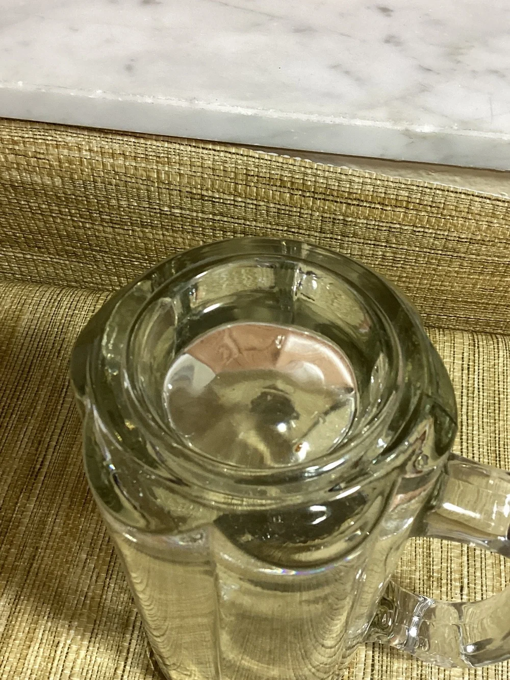 Clear Glass Golf-Themed Beer Mug with Gold Rim Metal 3 Medallion